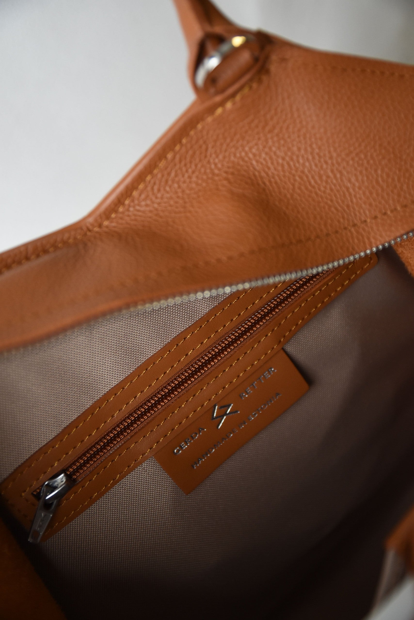 Leather Handbag Nova